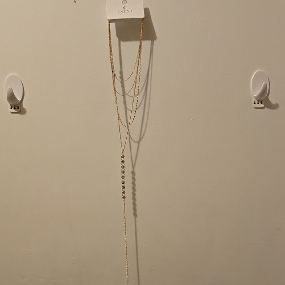 Charming Gold Layered Necklace - Picture 1 of 4